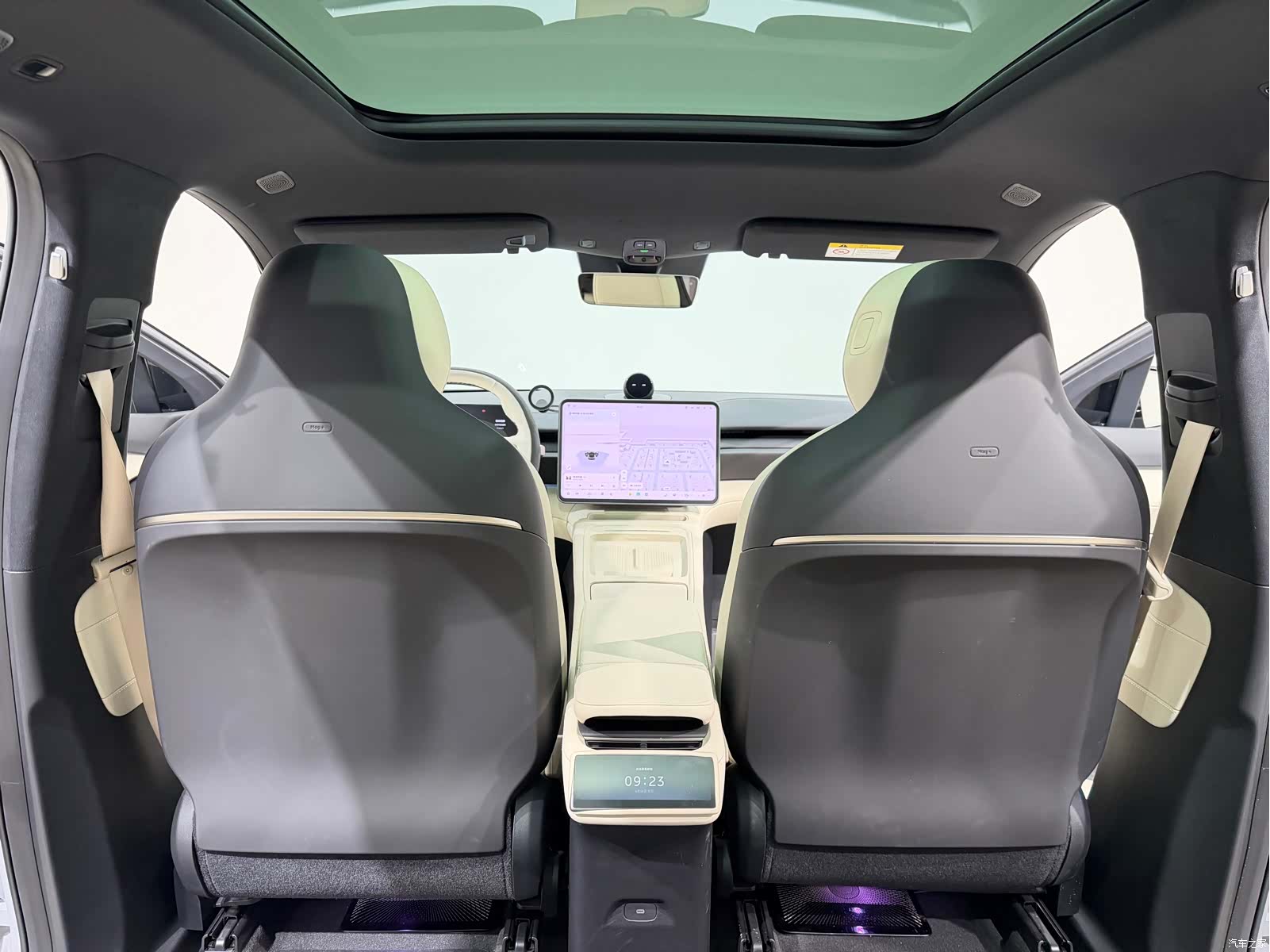 NIO ES6, 2025 10