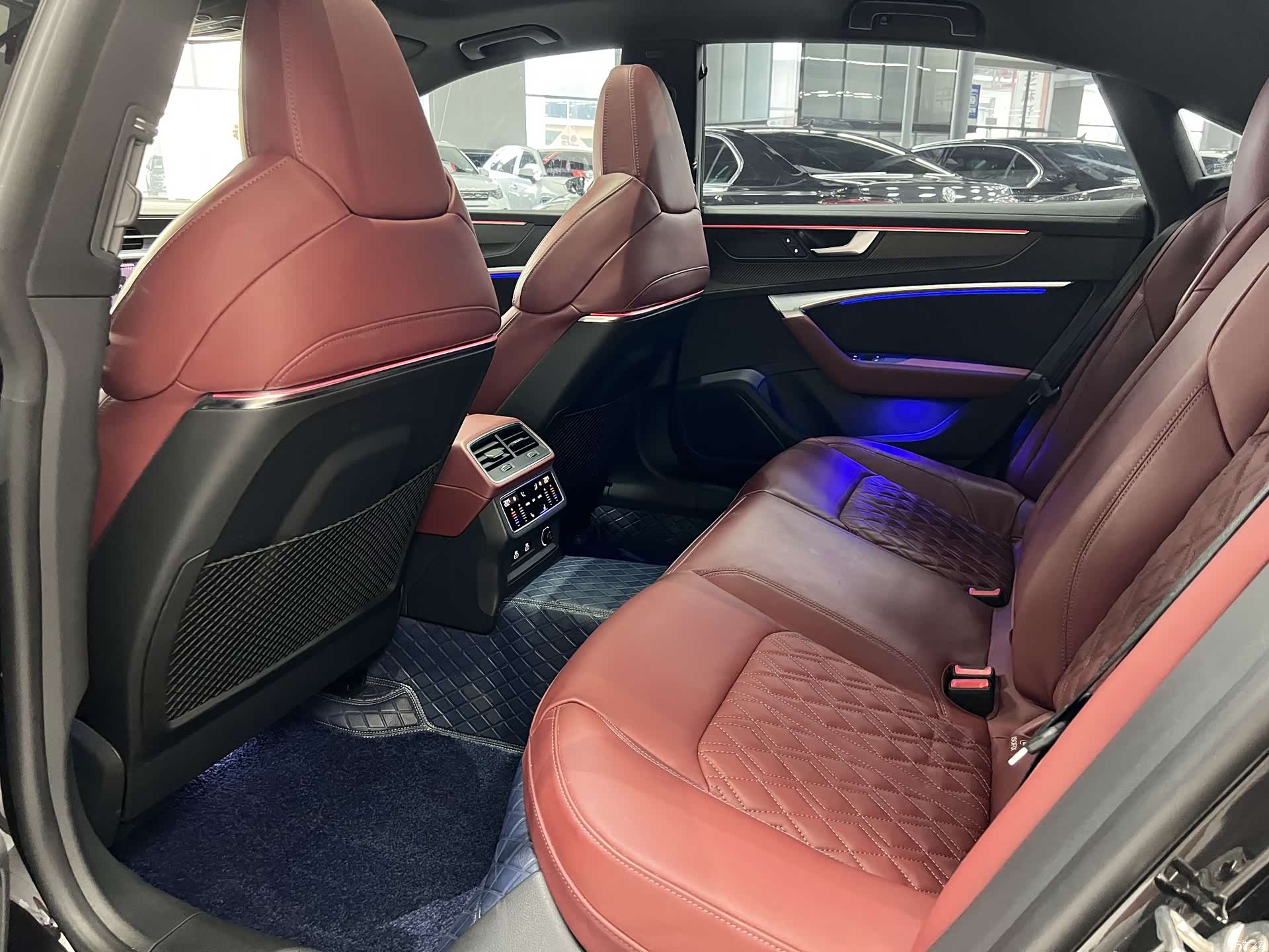 Audi A7L, 2023 8
