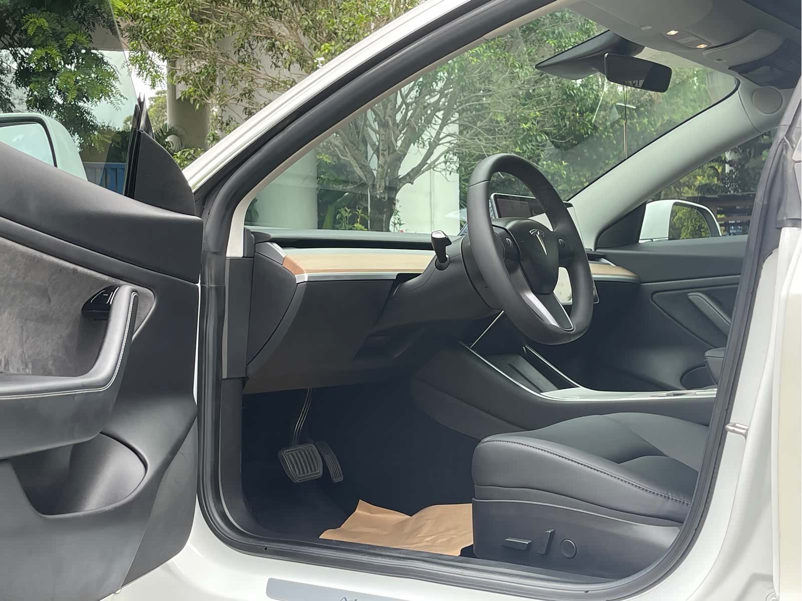 Tesla Model 3, 2019 13