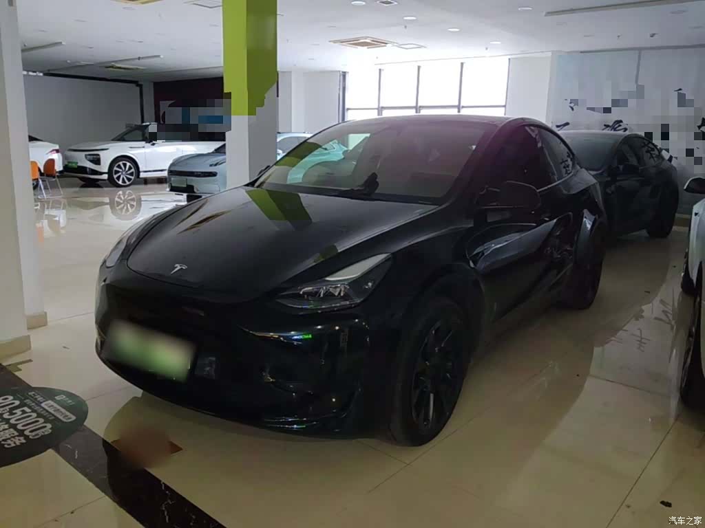 Tesla Model Y, 2023 2