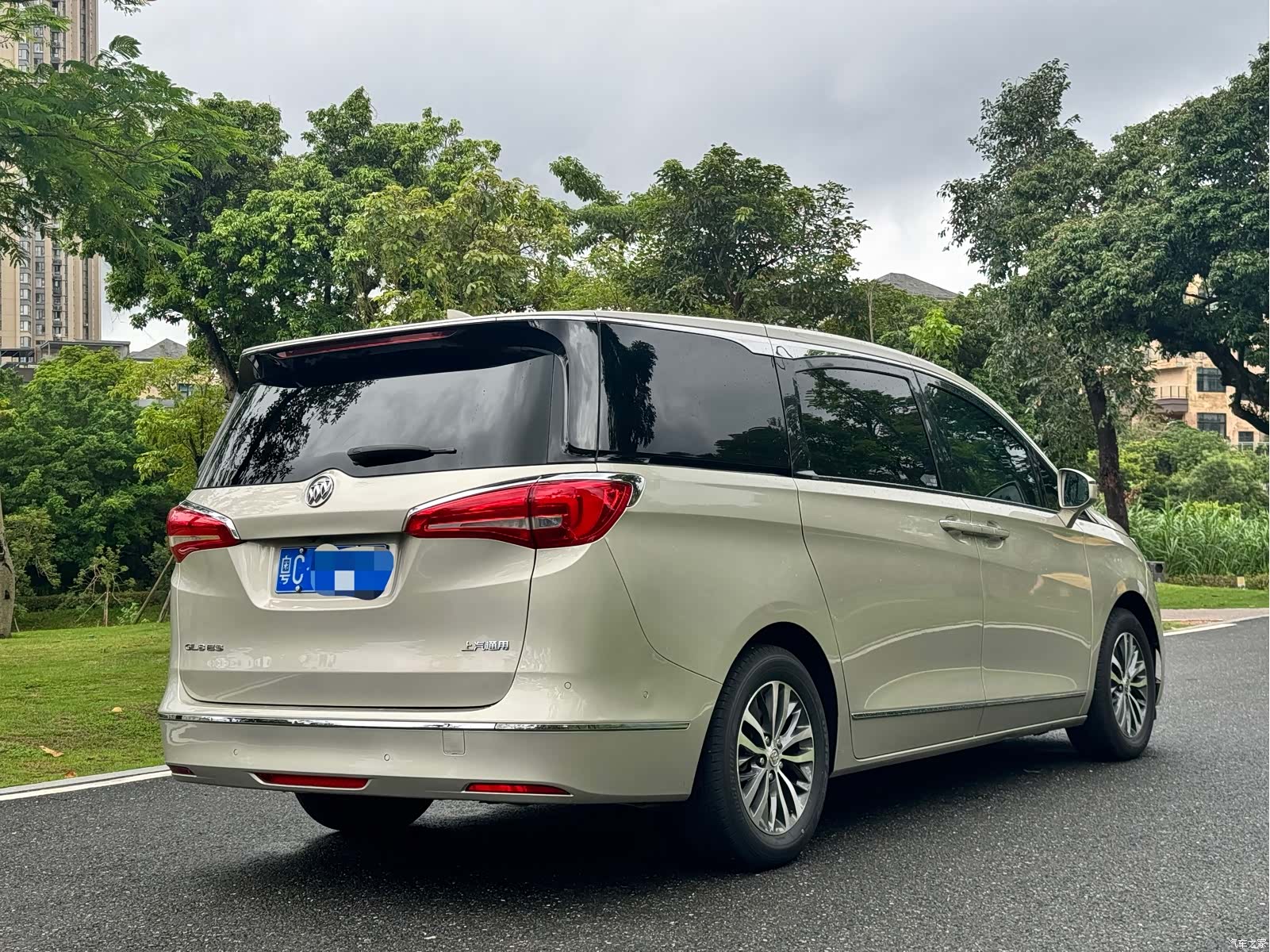 Buick GL8, 2017 7