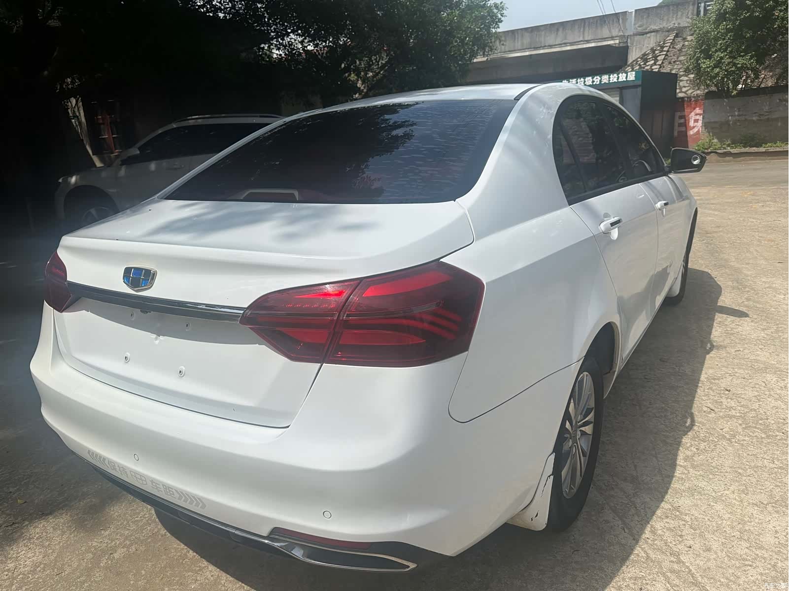 Geely Emgrand, 2019 8