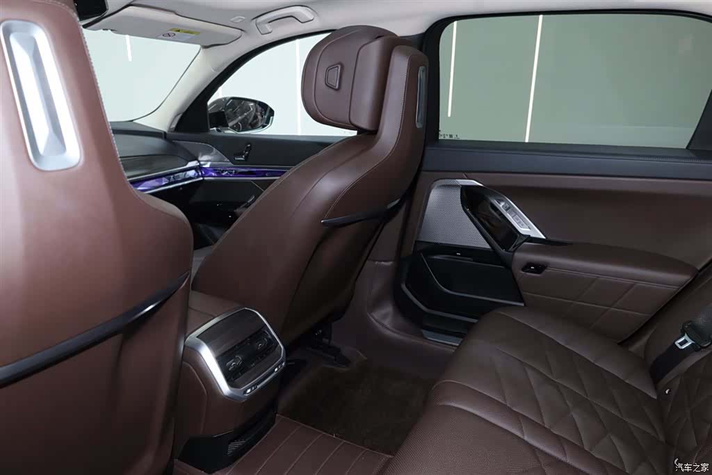 BMW 7 Series, 2024 18