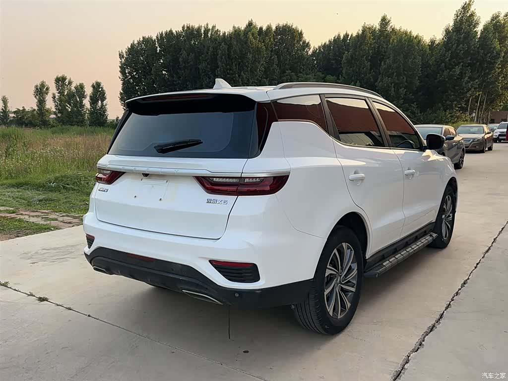 Geely X6, 2021 все фото