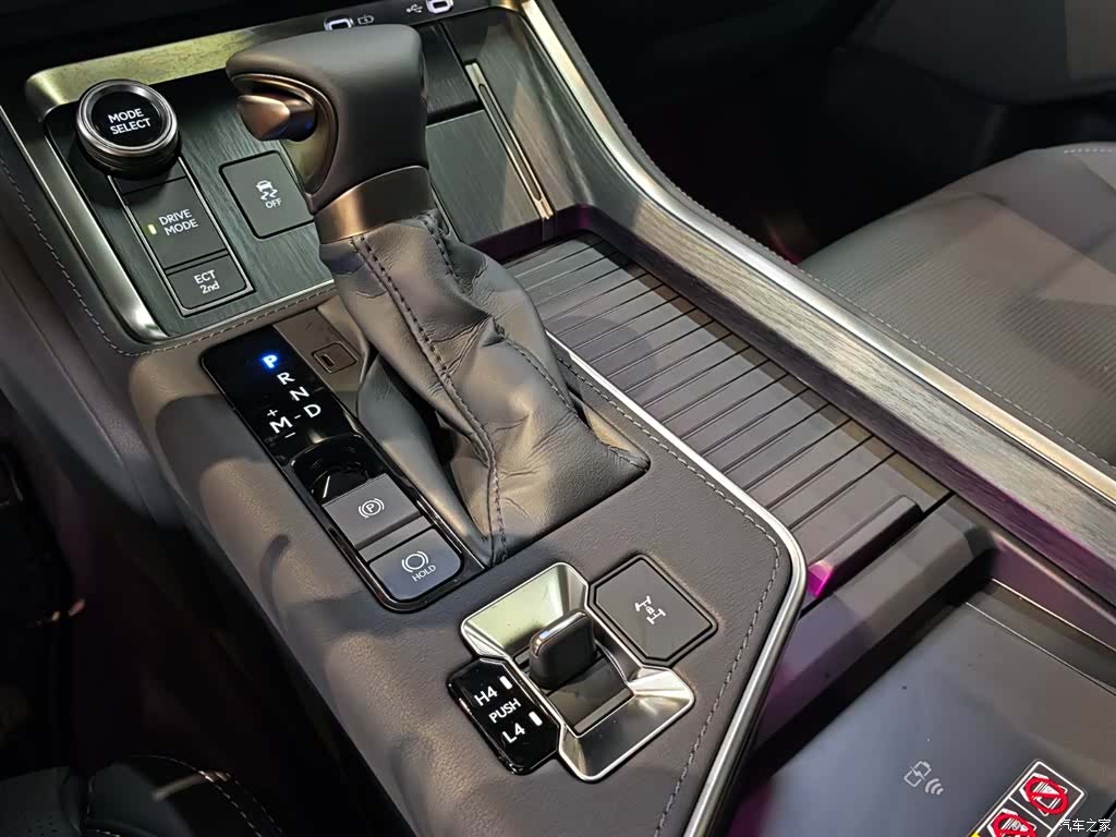 Lexus GX, 2026 17
