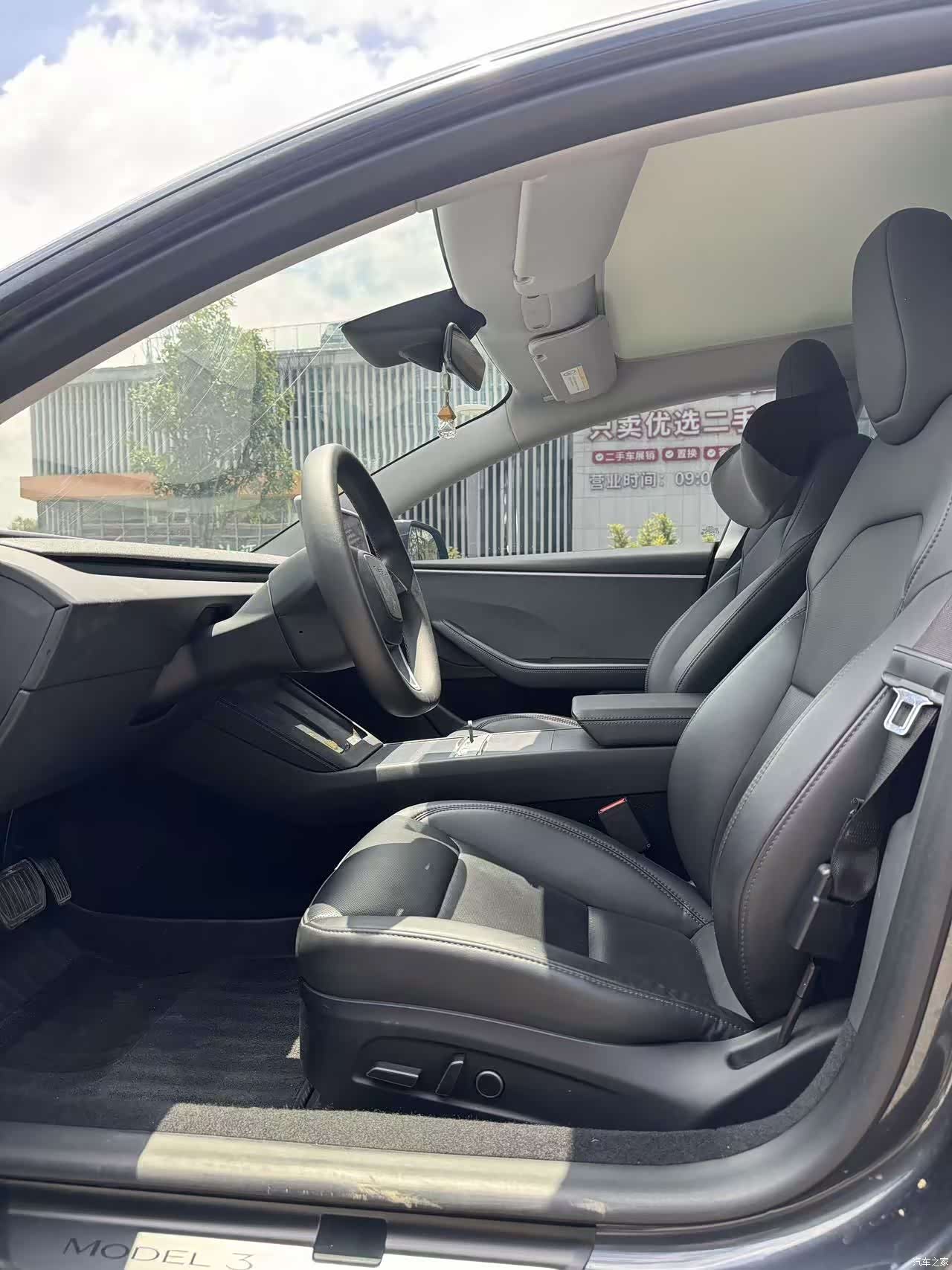 Tesla Model 3, 2024 4