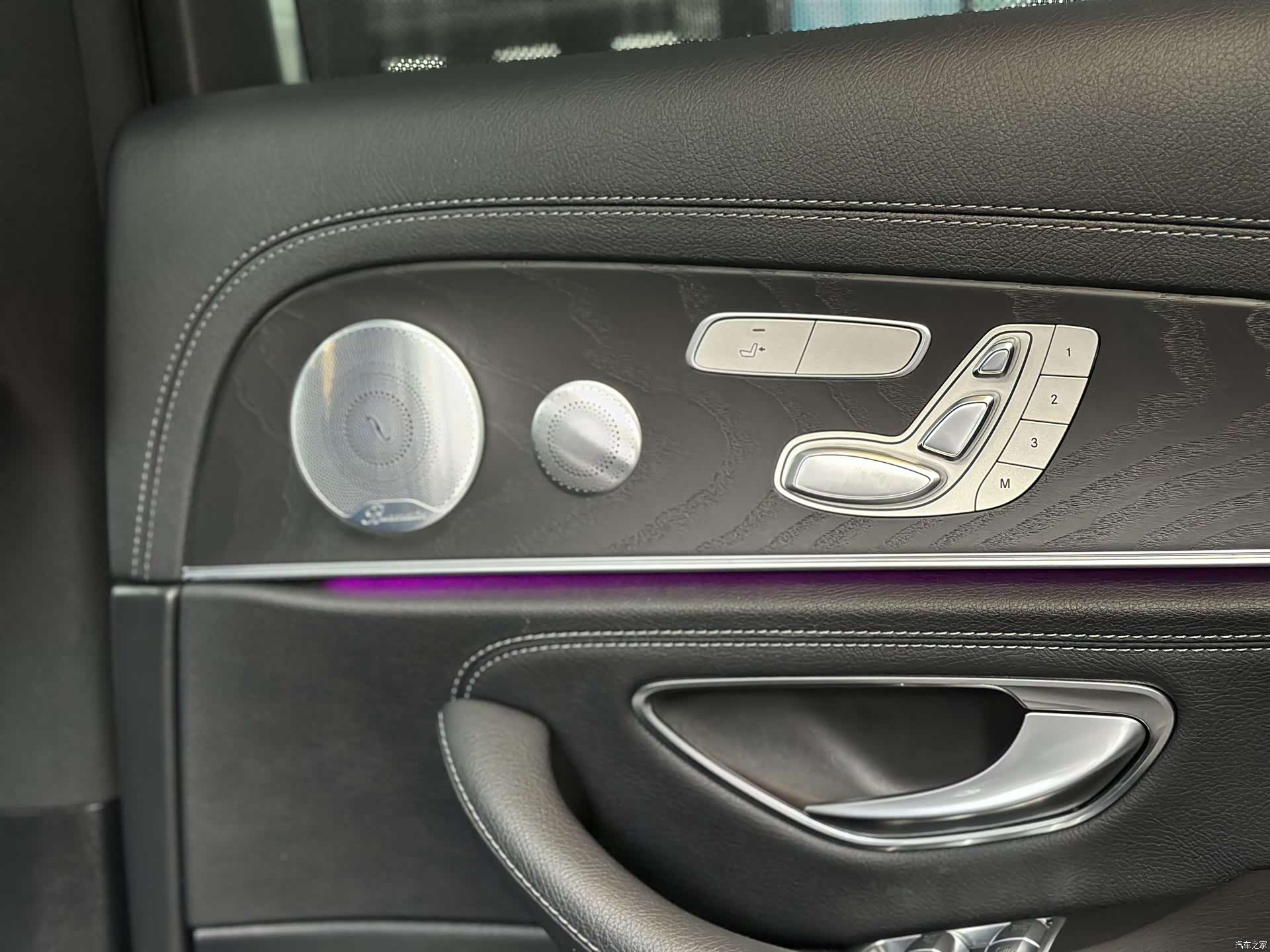 Mercedes-Benz E-Class, 2019 12