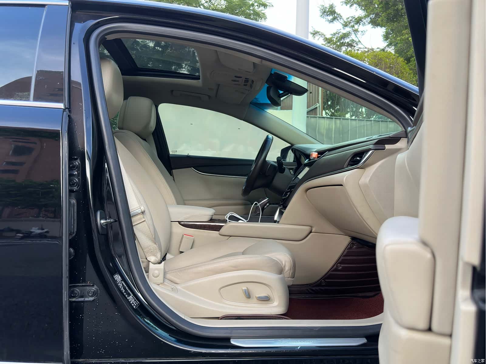 Cadillac XTS, 2013 12