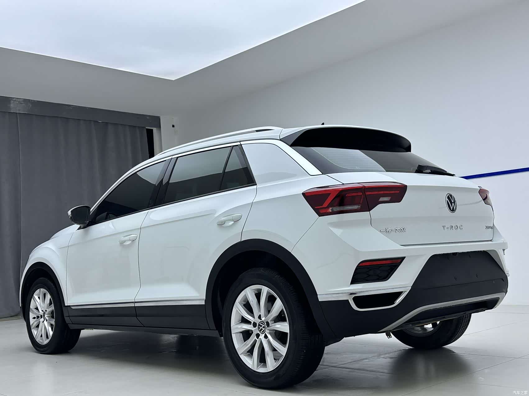 Volkswagen T-ROC, 2022 4