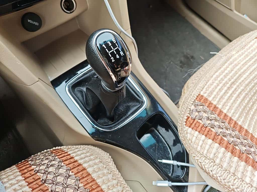 Wuling 730, 2017 11