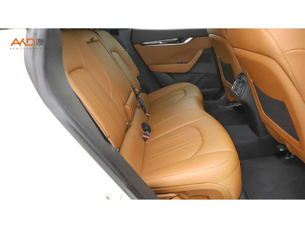 Maserati Levante, 2022 8
