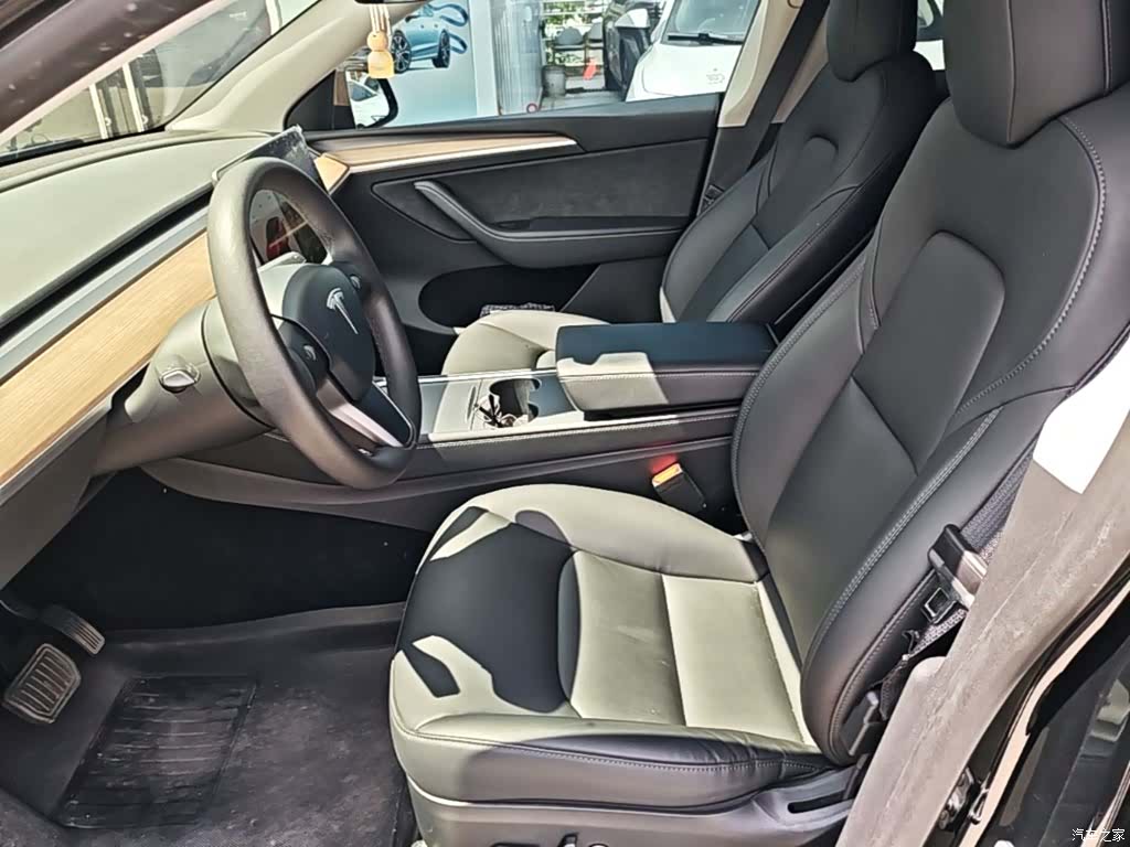 Tesla Model Y, 2021 15