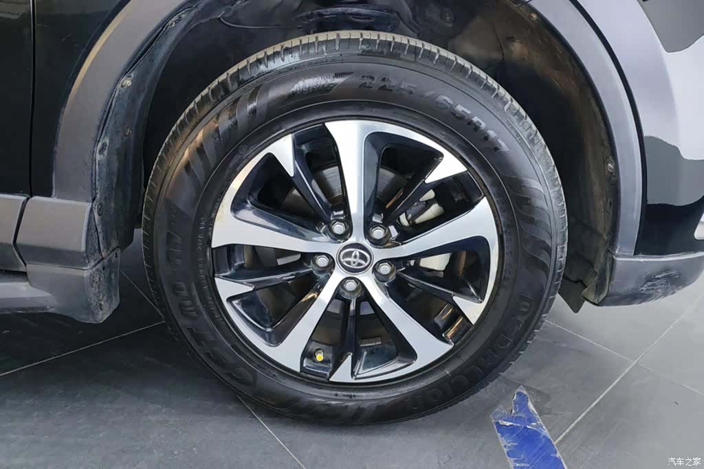 Toyota RAV4, 2018 6