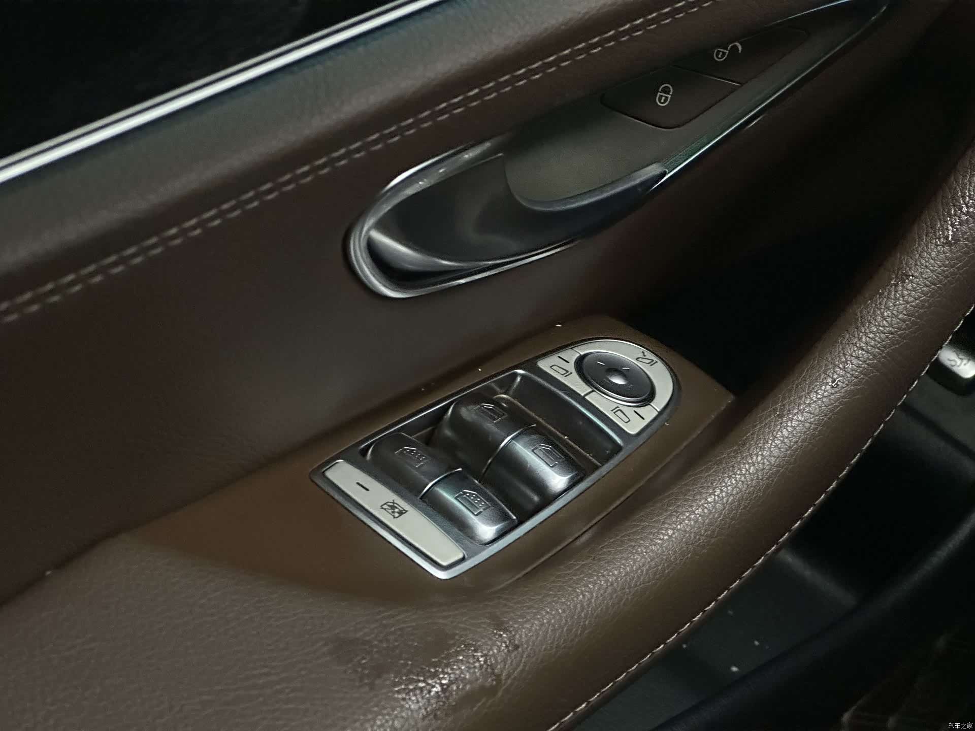 Mercedes-Benz E-Class, 2019 12