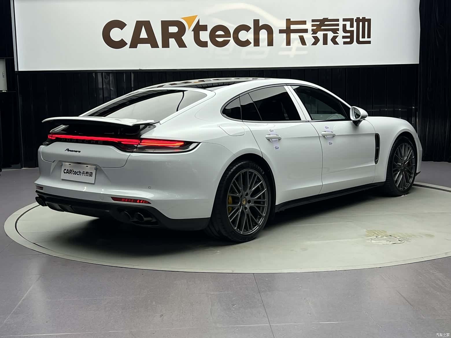Porsche Panamera, 2023 6