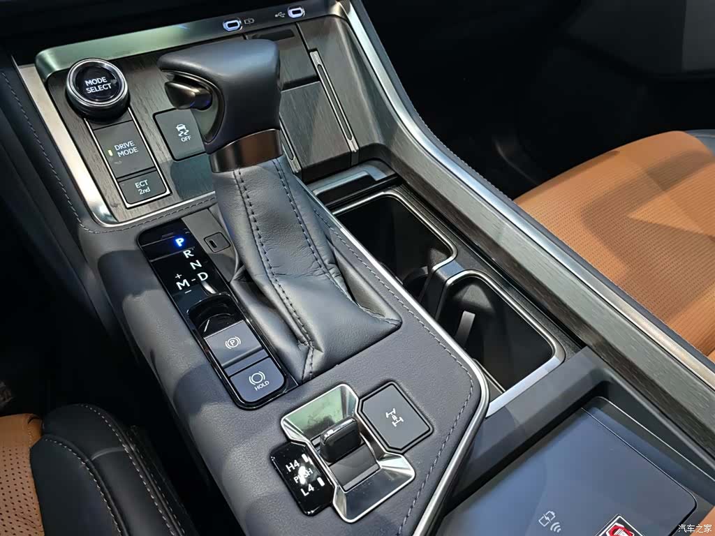 Lexus GX, 2025 21