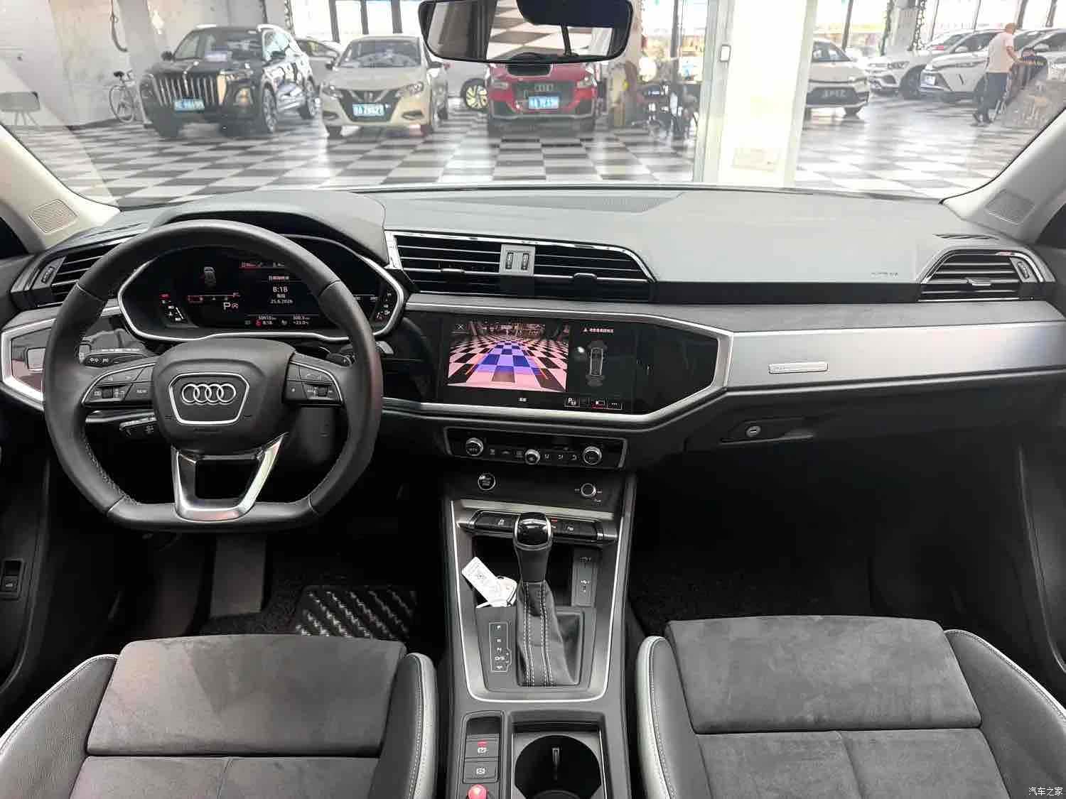 Audi Q3, 2022 11