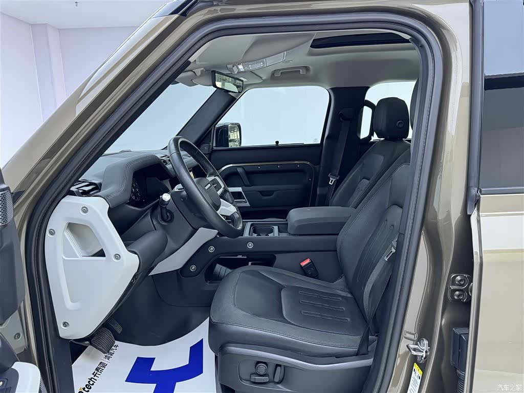 Land Rover Defender, 2020 17