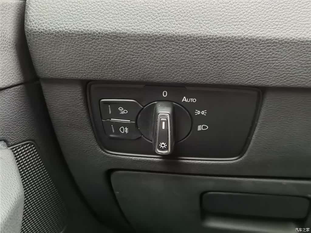 Volkswagen CC, 2019 21