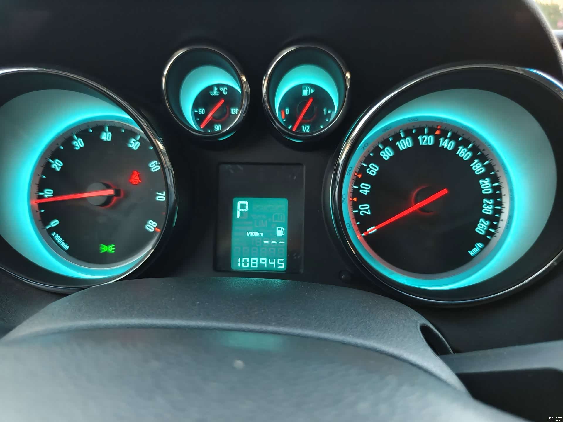 Buick XT, 2015 9