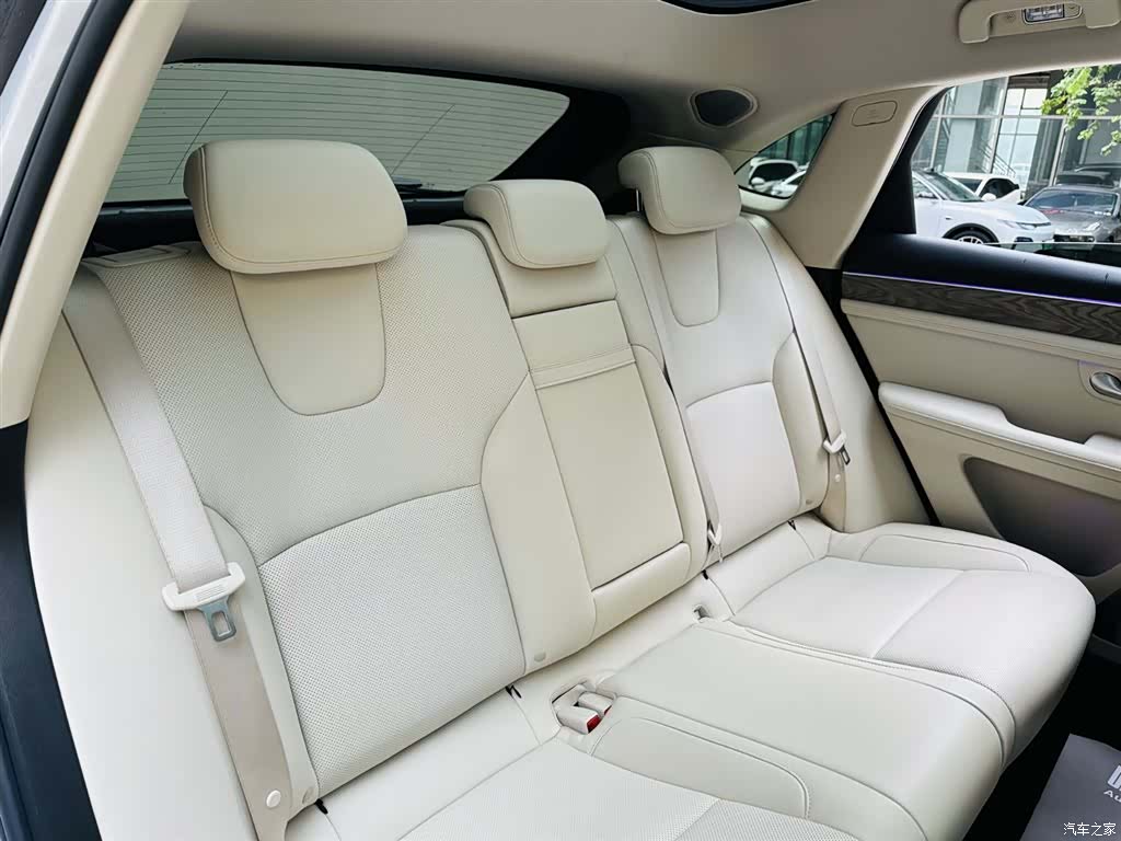 AITO M5, 2022 8