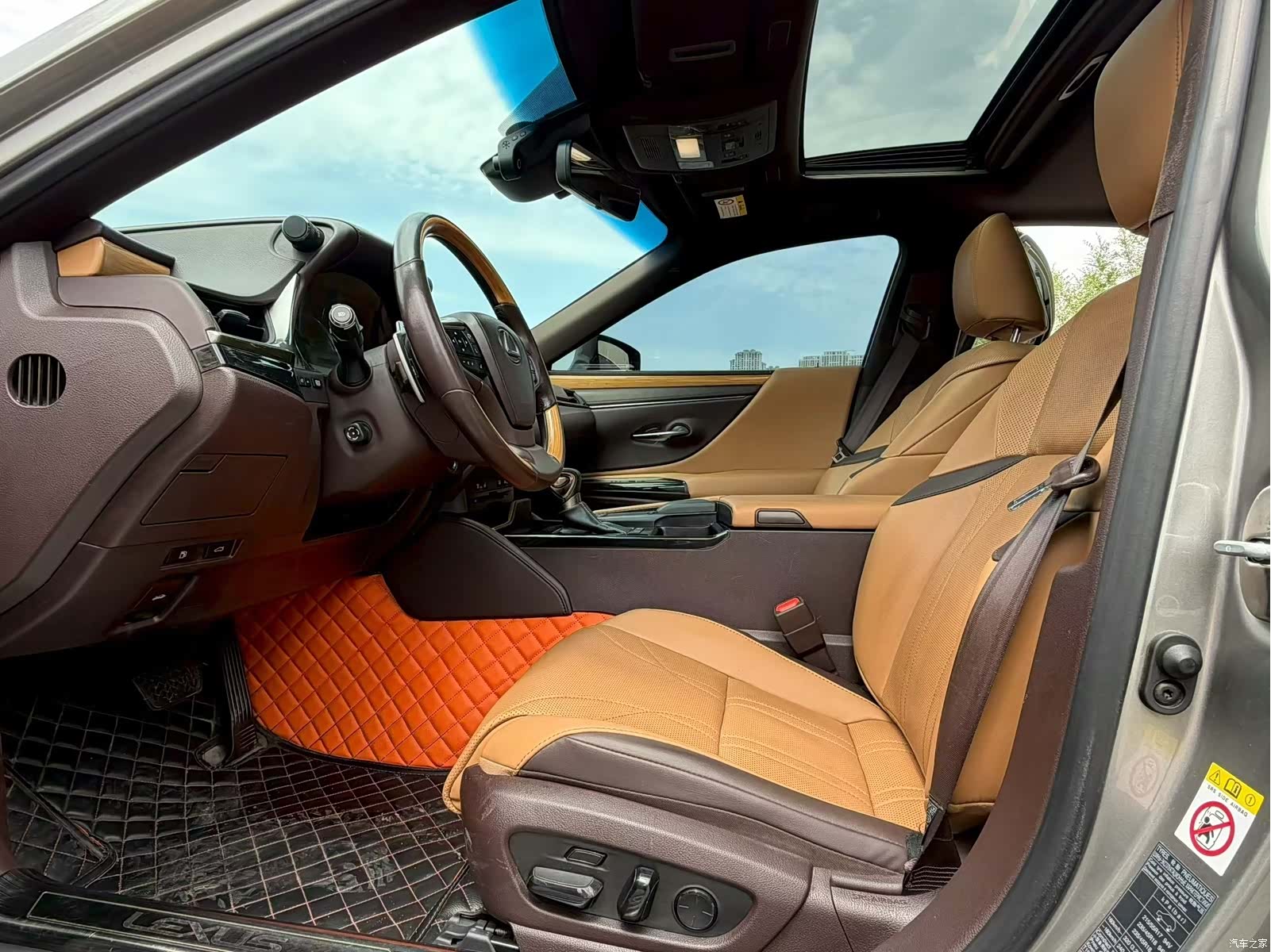 Lexus ES, 2019 4