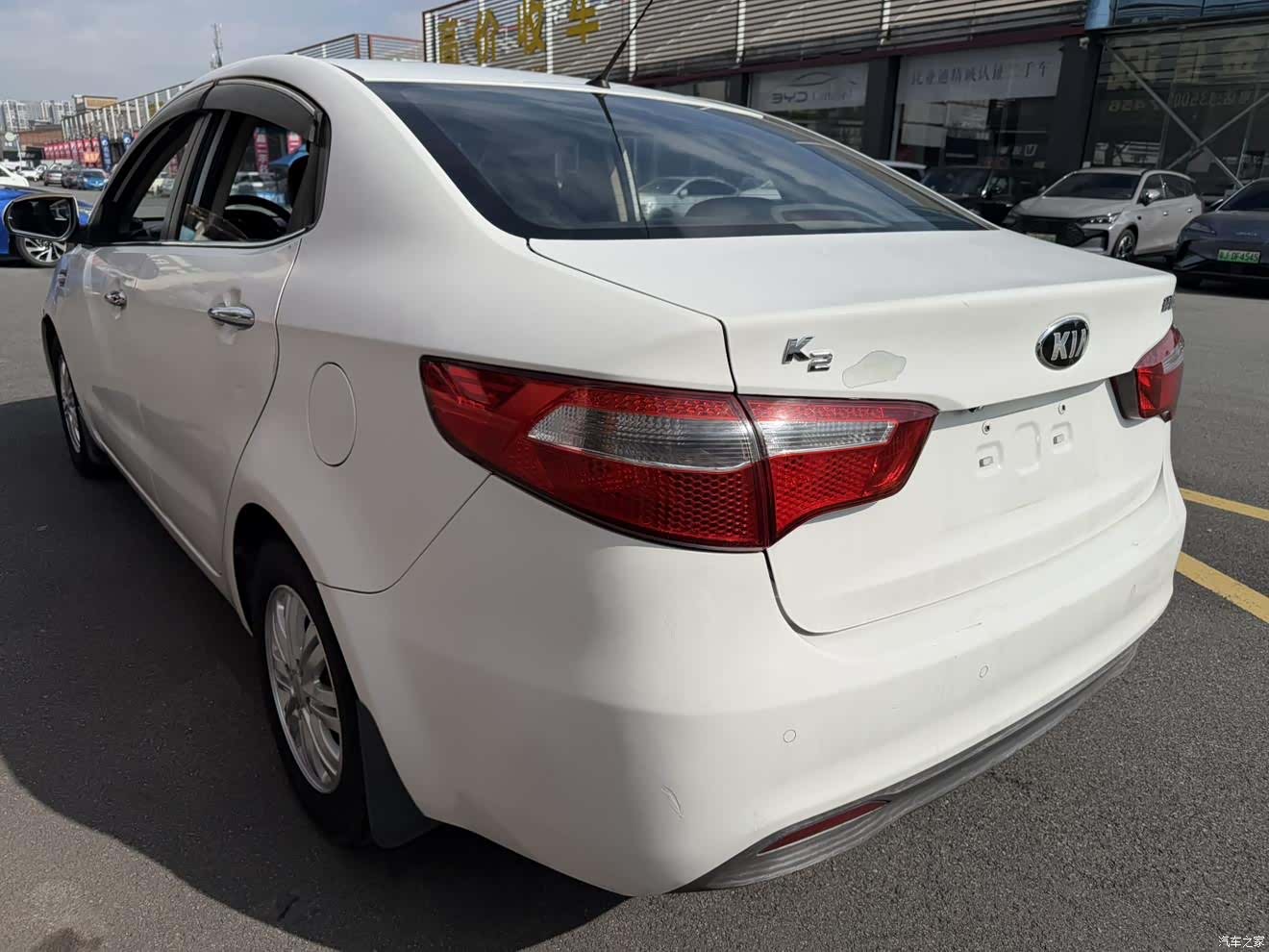 Kia K2, 2013 8