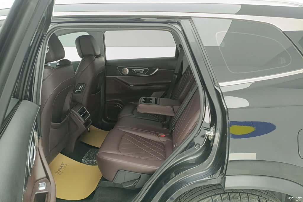 Chery Tiggo 8, 2024 11