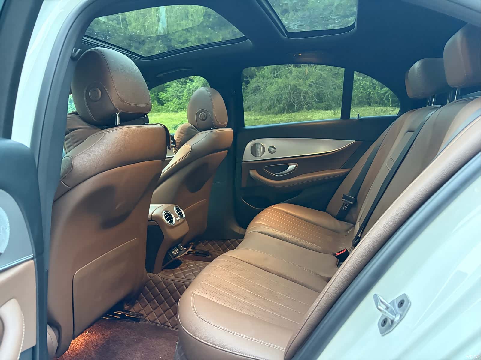 Mercedes-Benz E-Class, 2019 8