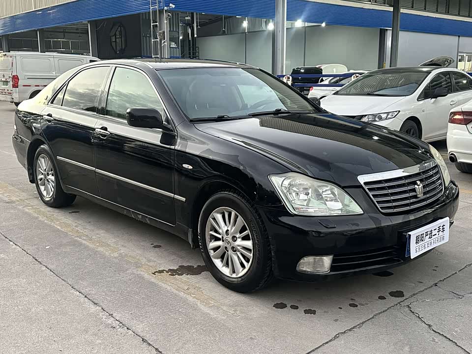 Toyota crown