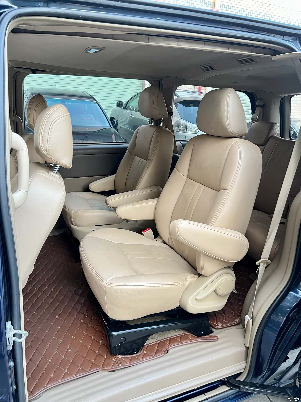 Buick GL8, 2012 8