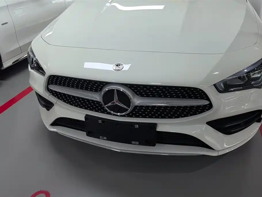 Mercedes-Benz CLA