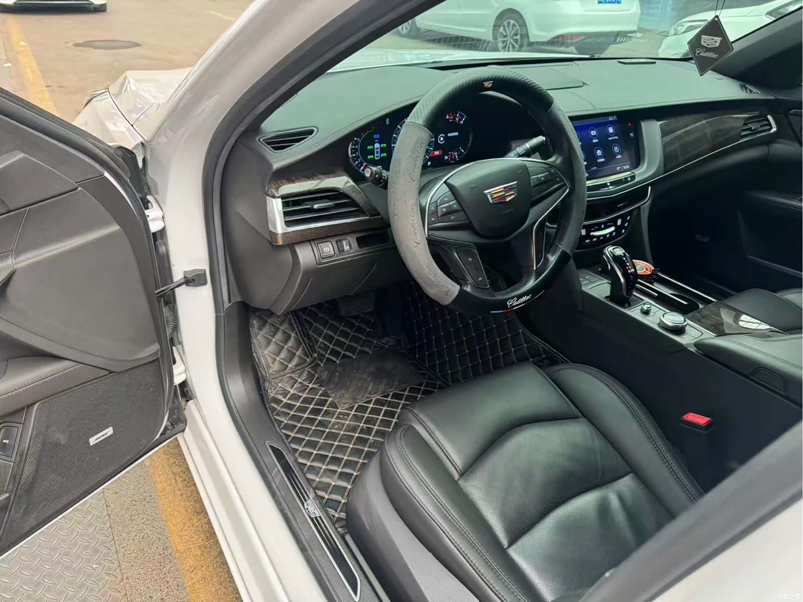 Cadillac CT6, 2022 4