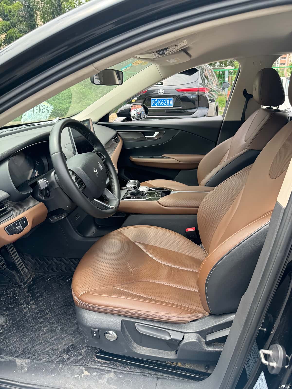 Hongqi QM5, 2021 9