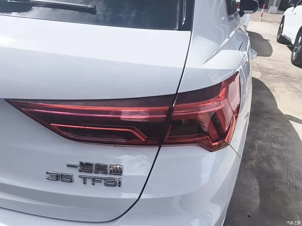 Audi Q3, 2023 8