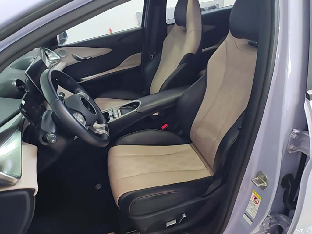 BYD Dolphin, 2023 15