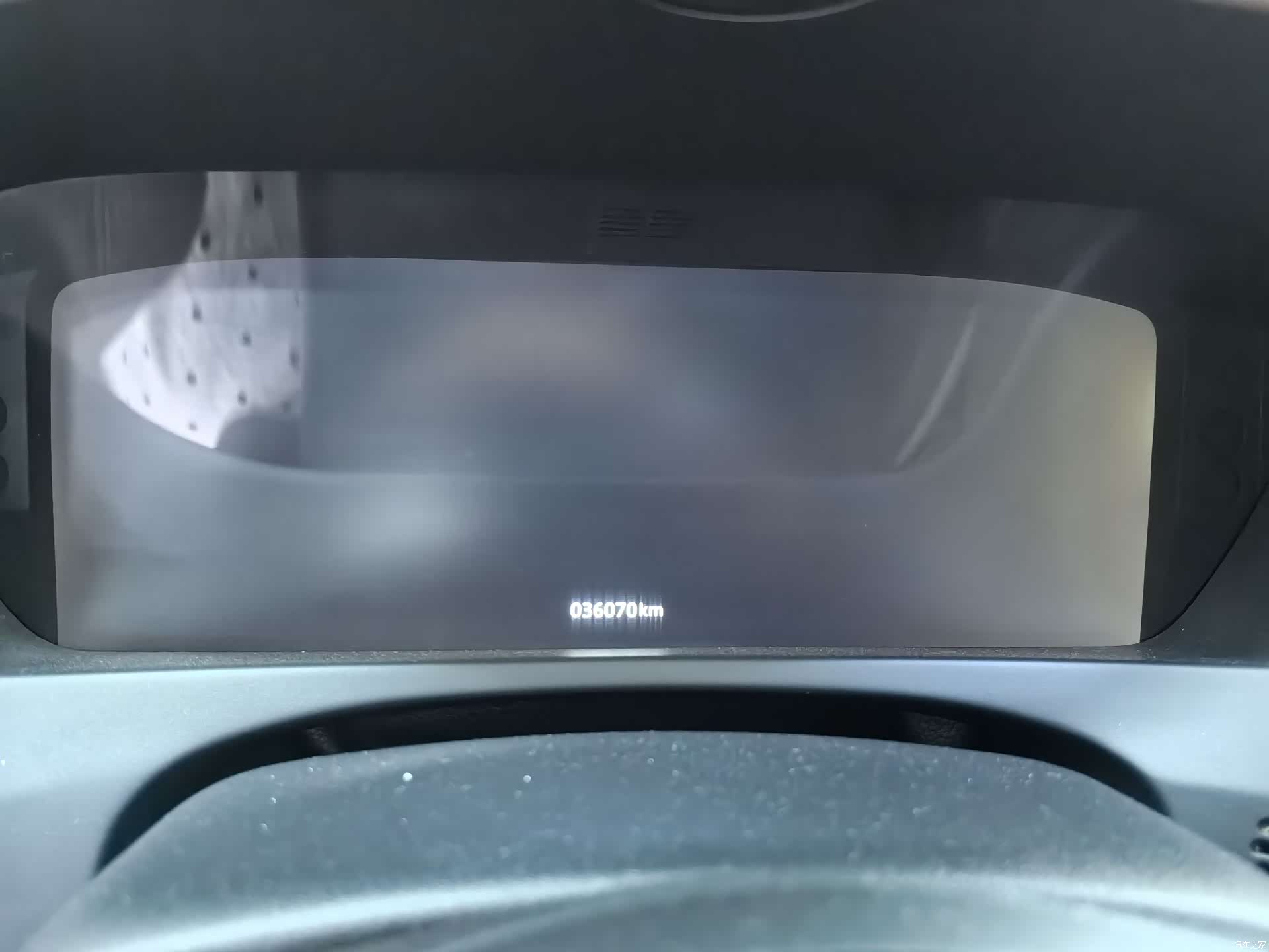 Land Rover XEL, 2019 12