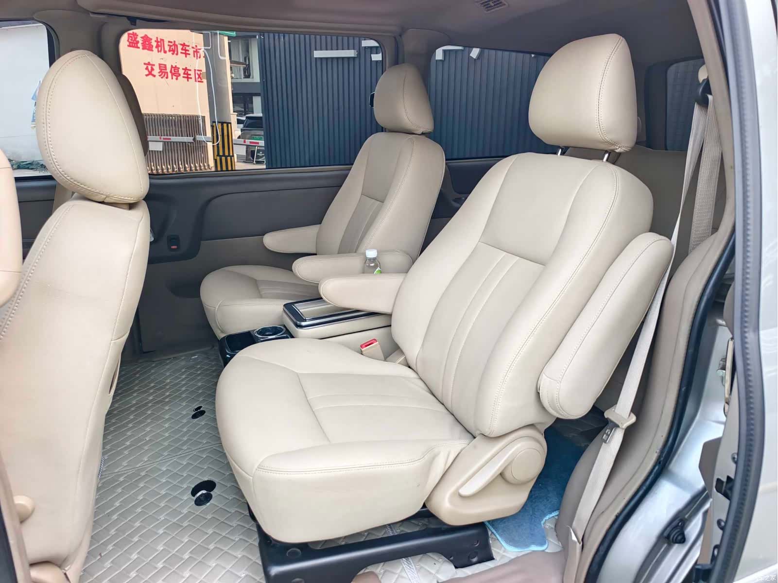 Buick GL8, 2013 6