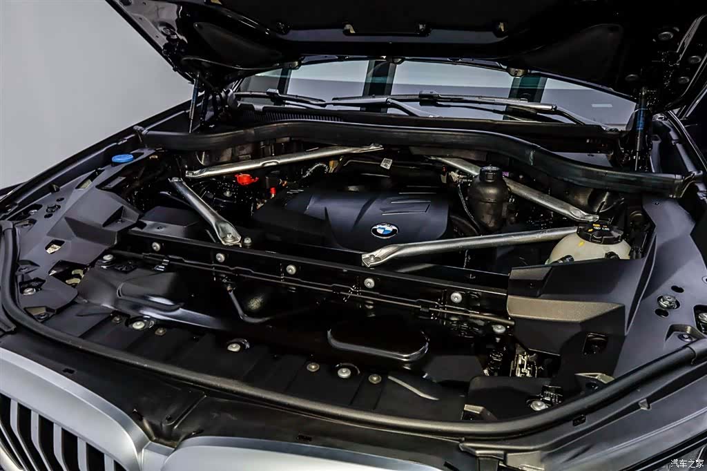 BMW X5, 2025 33
