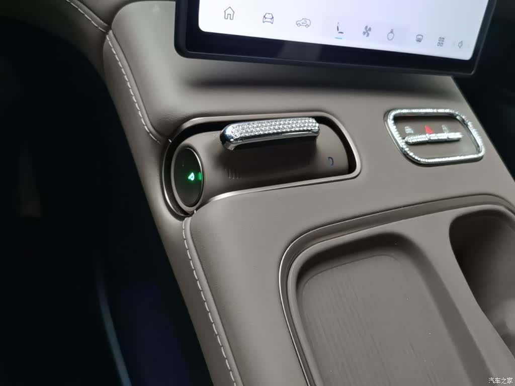 NIO ES6, 2024 14