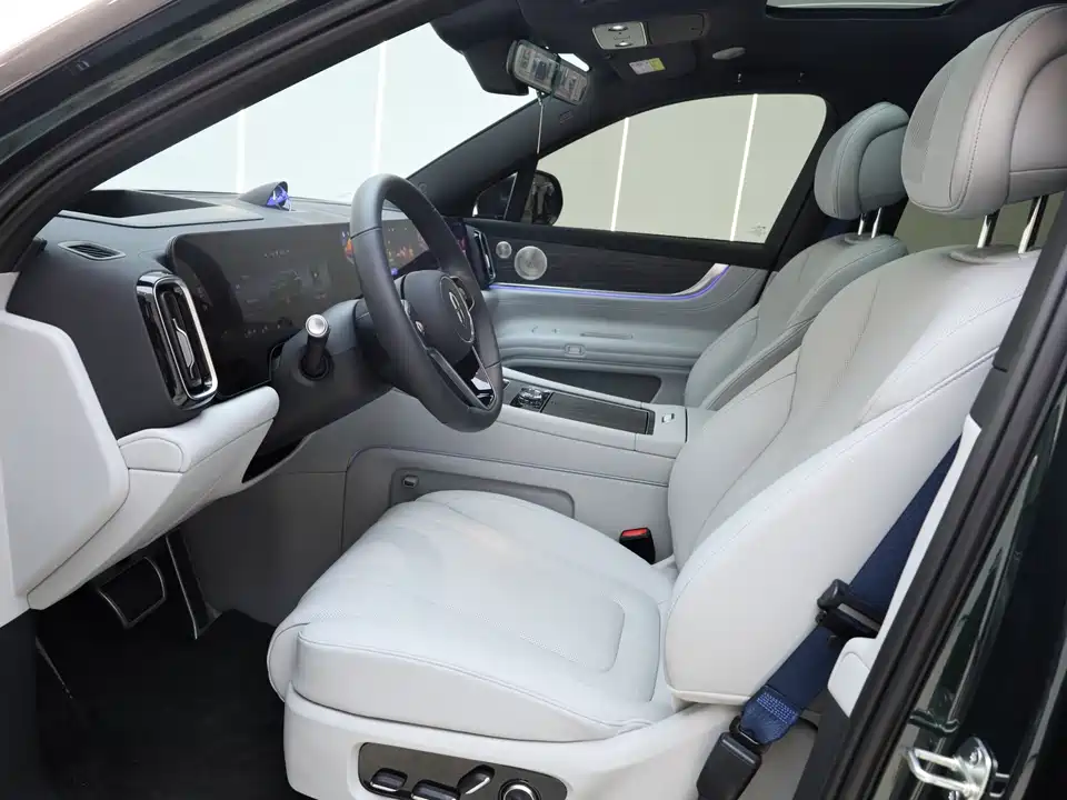 AITO Ask the world M9