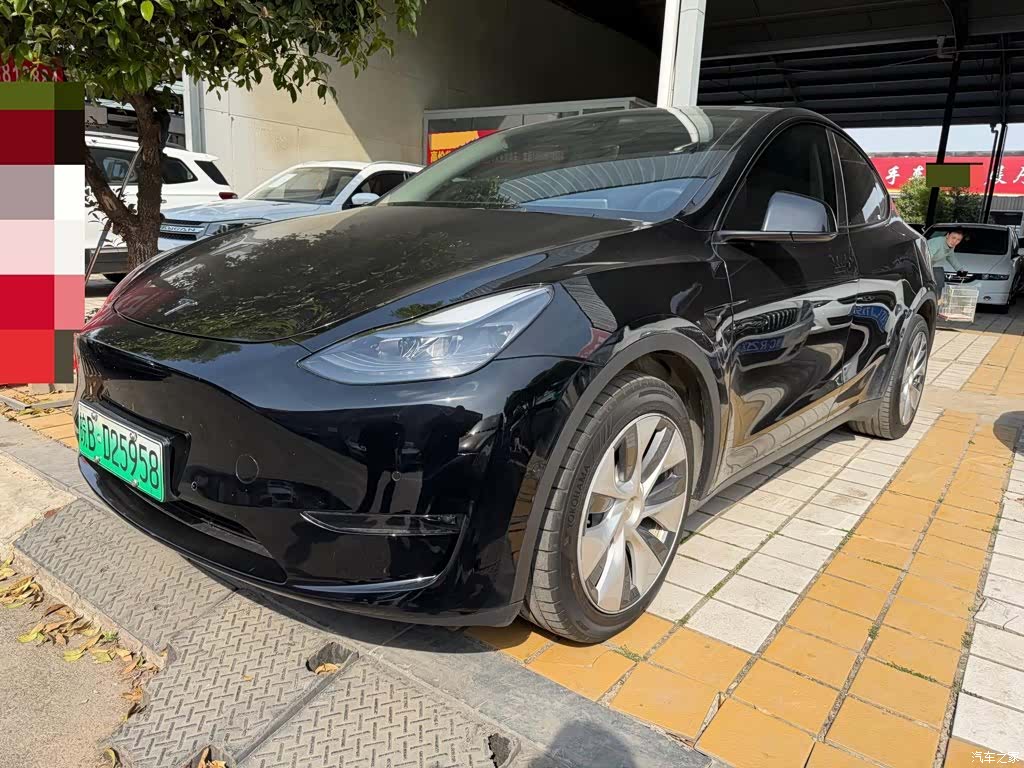 Tesla Model Y, 2022 1