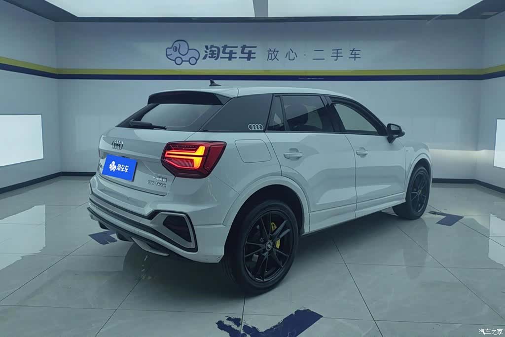 Audi Q2L, 2022 3