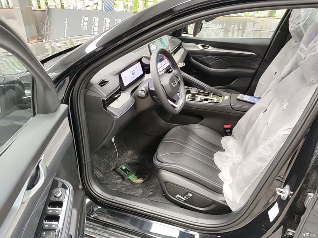 Geely Preface, 2026 16