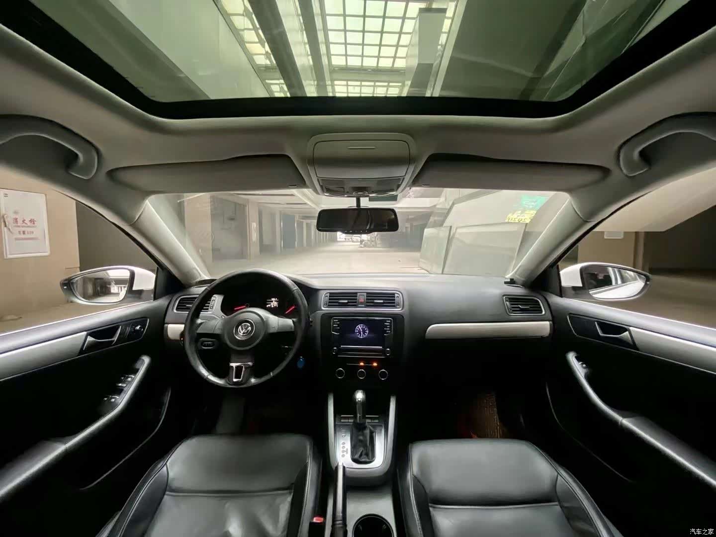 Volkswagen Sagitar, 2012 7