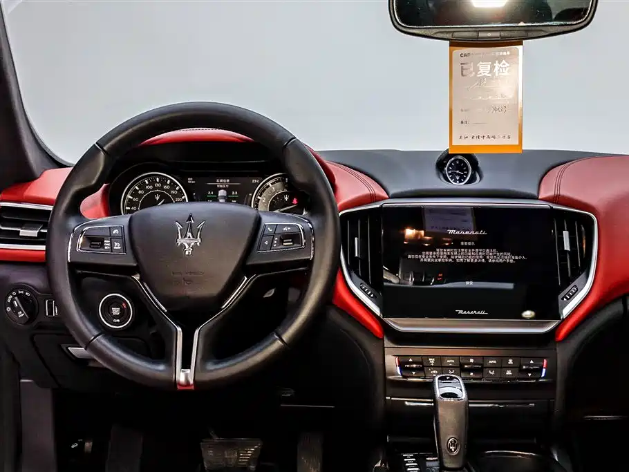 Maserati Ghibli Maserati Ghibli
