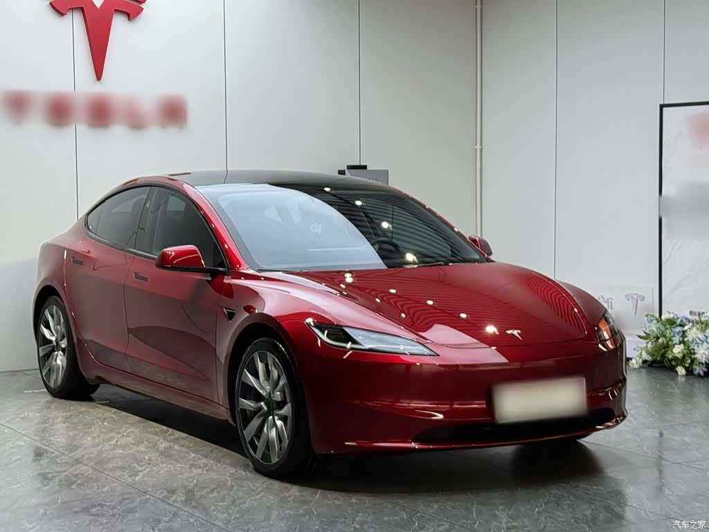 Tesla Model 3, 2024 4