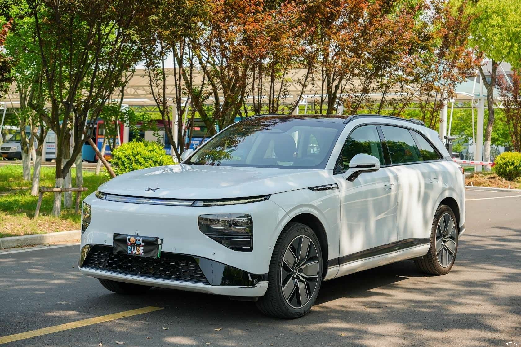 Xpeng G9