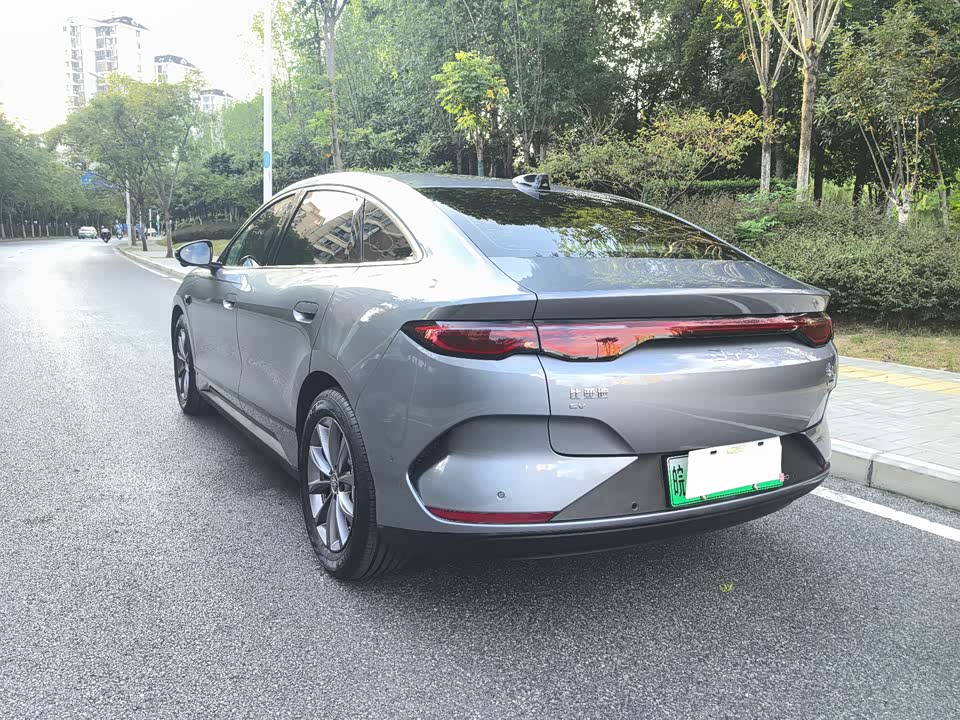 BYD Qin L
