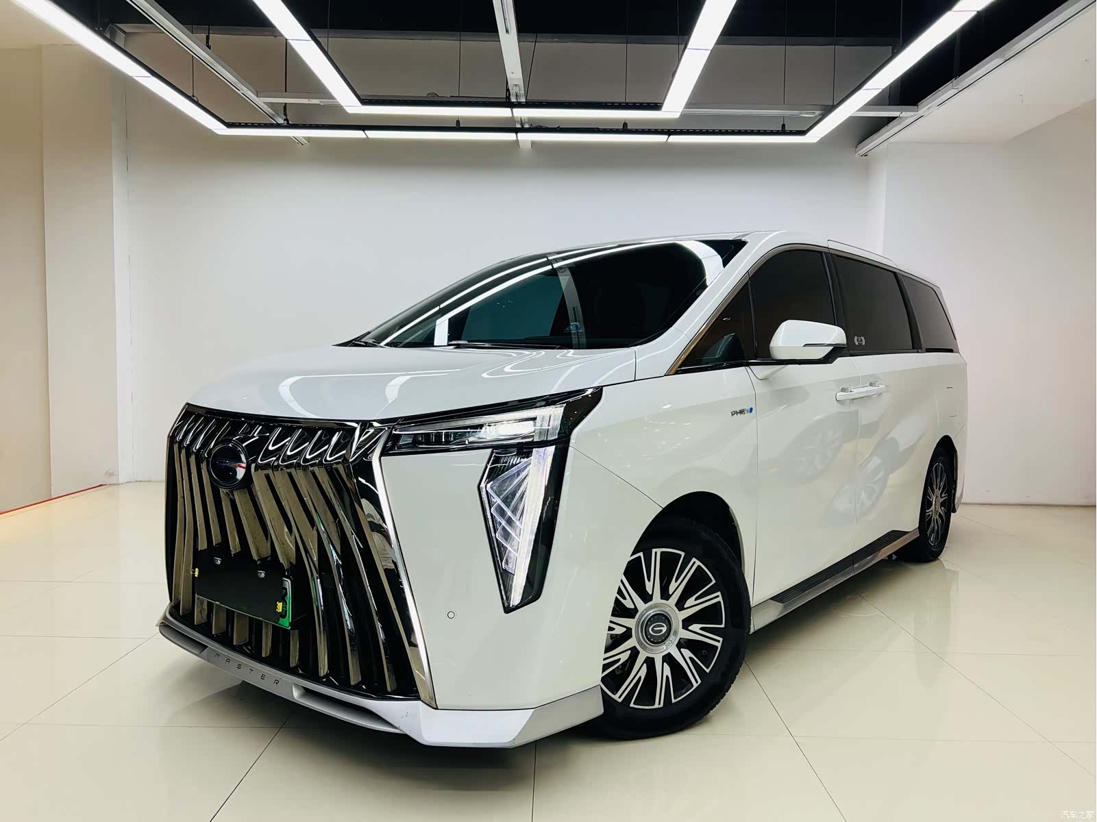 Trumpchi E9, 2024 1